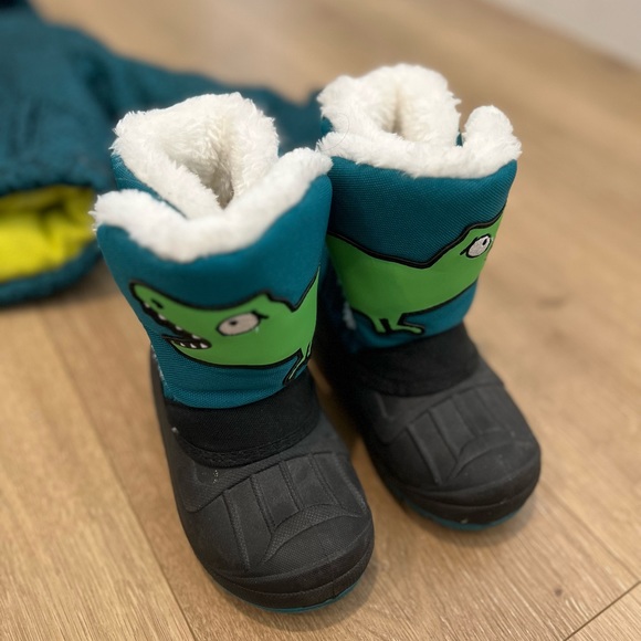 Carter’s Dino Green Dino Snowbib and  Ski Jacket. Cat & Jack snow Boots. - Picture 4 of 6